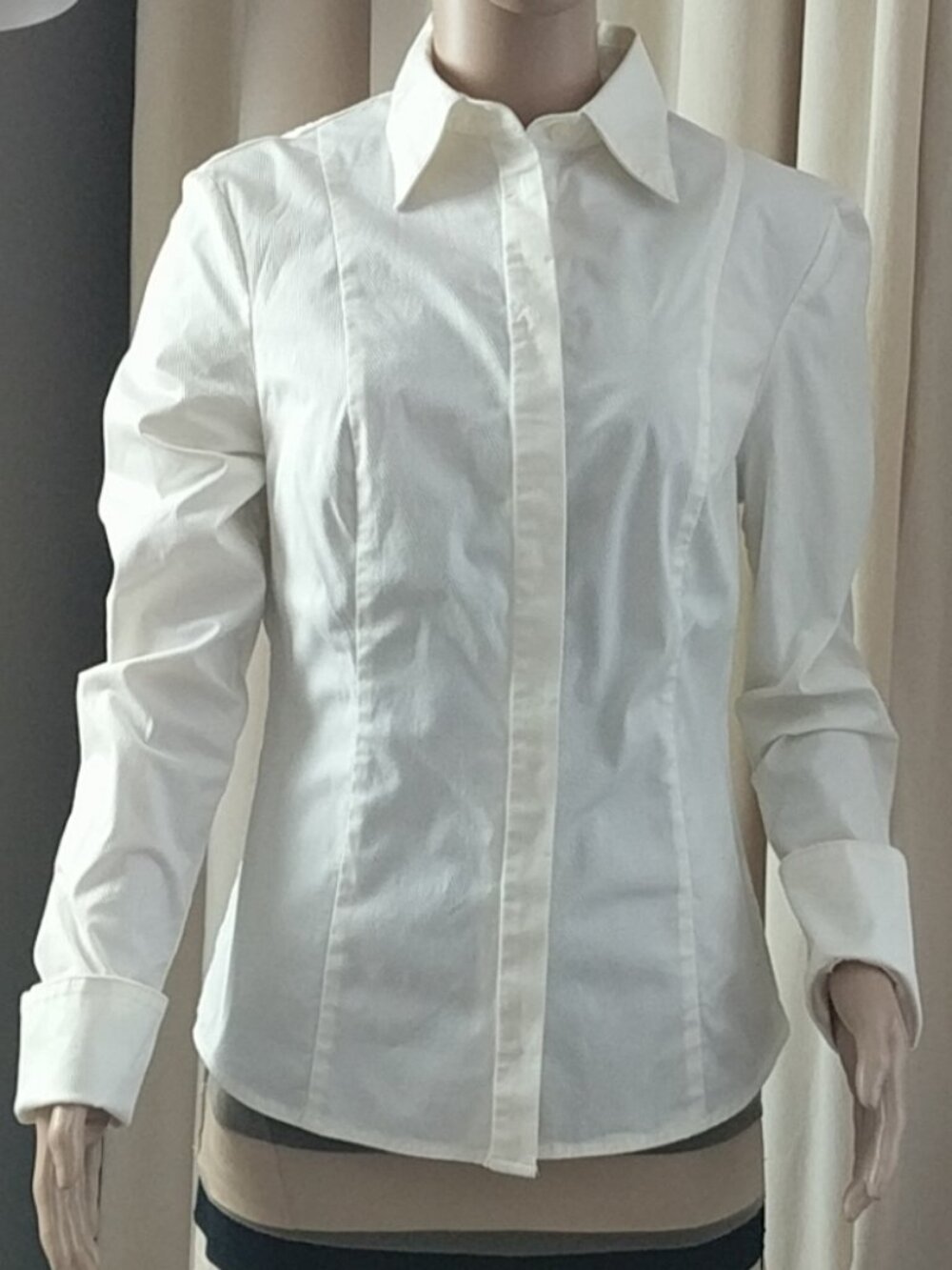 ROCK & REPUBLIC Ivory Tone on Tone Striped Button Down Top Size 4